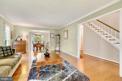 13461 Stream Valley Dr, Chantilly, VA 20151 - photo 5
