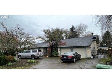 2136 Rocky Ln, Eugene, OR 97401 - photo 3