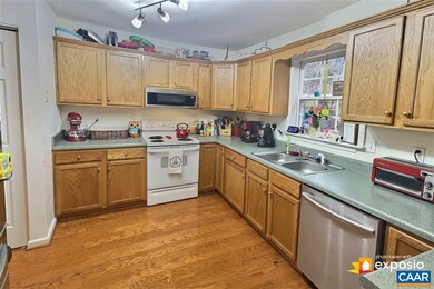 A joy to enjoy cooking for family with space for e