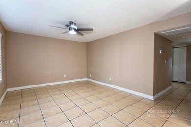 2212 N 52nd Dr unit 9, Phoenix, AZ 85035 - photo 4