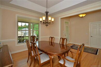 Foyer/Dining Room