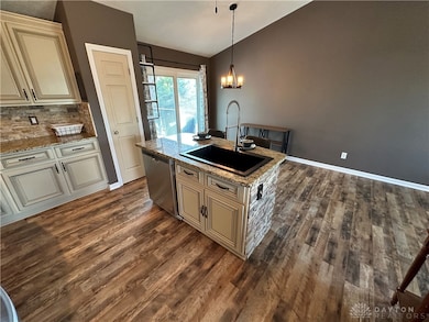 909 Regency Ct, Trenton, OH 45067 - photo 6