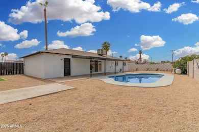 5716 W Hazelwood St, Phoenix, AZ 85031 - photo 4