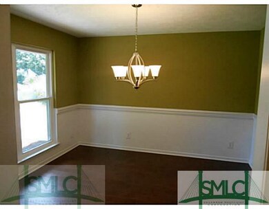 Dining Room. DECORATIVE MOLDINGS!
