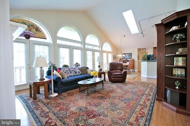 9386 Colbert Ct, Fairfax, VA 22032 - photo 5