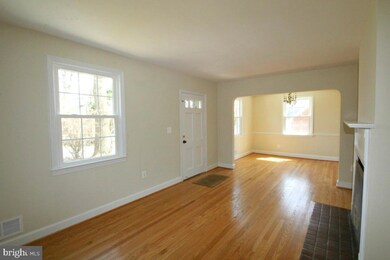 2120 Grayson Place, Falls Church, VA 22043 - photo 3
