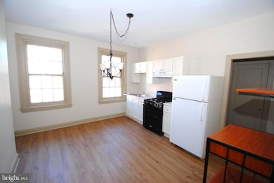 30 W Union St, Burlington, NJ 08016 - photo 2