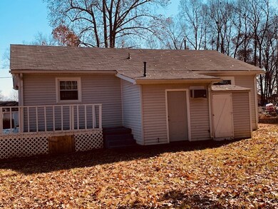305 Wall St, Shelbyville, TN 37160 - photo 4