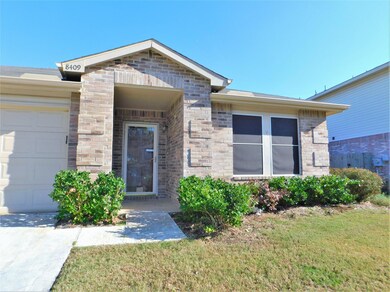 8409 Swan Park Dr, Denton, TX 76210 - photo 2