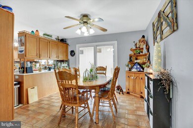 352 Sue Linn Dr, Chambersburg, PA 17201 - photo 7