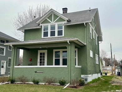 811 7th Ave S, Clinton, IA 52732 - photo 2