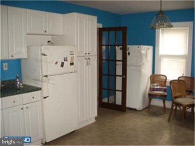 302 Penn St, Riverton, NJ 08077 - photo 6