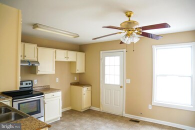 35317 Wilderness Shores Way, Locust Grove, VA 22508 - photo 7