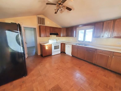 10968 E Mohegan Rd, Walkerton, IN 46574 - photo 4