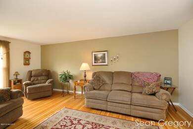 451 Netherfield St NW, Comstock Park, MI 49321 - photo 3