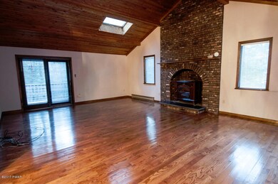 1029 Red Hawk Dr, Lake Ariel, PA 18436 - photo 4