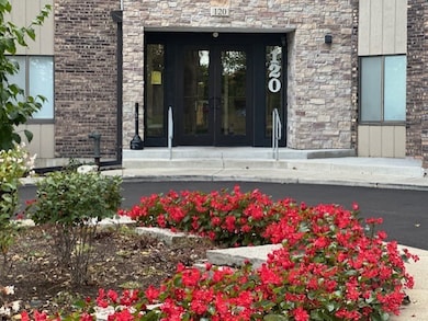 Come on in,. 1ST floor unit and lots of NEW. Great