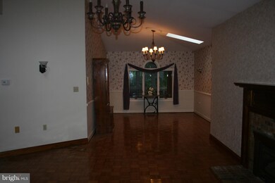 1332 E Main St, Luray, VA 22835 - photo 2