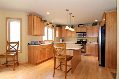 369 Liberty Park Dr, Oregon, WI 53575 - photo 5