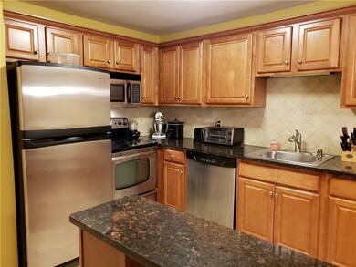 400 New River Rd unit 601, Manville, RI 02838 - photo 3