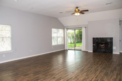 11111 Middleburgh Dr, Tomball, TX 77377 - photo 5