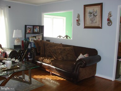 9301 Bathgate Ct, Montgomery Village, MD 20886 - photo 5