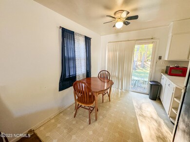 142 Cardinal Rd, Jacksonville, NC 28546 - photo 4