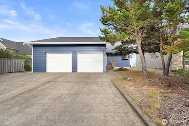 314 Harbor View Loop SE, Ocean Shores, WA 98569 - photo 2