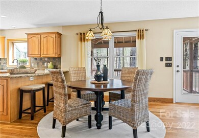 77 Forest Lake Dr, Asheville, NC 28803 - photo 6