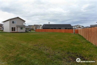 4_Exterior_Backyard