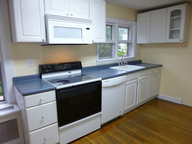 75 Orchard Ave, Middletown, RI 02842 - photo 3