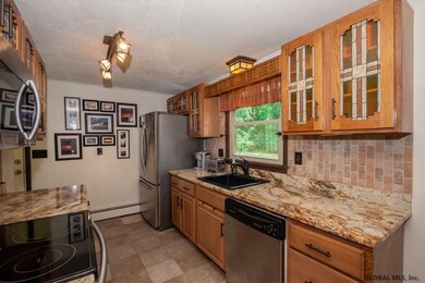 91 King Rd, Saratoga Springs, NY 12866 - photo 2