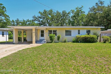 6239 Sage Dr, Jacksonville, FL 32210 - photo 2