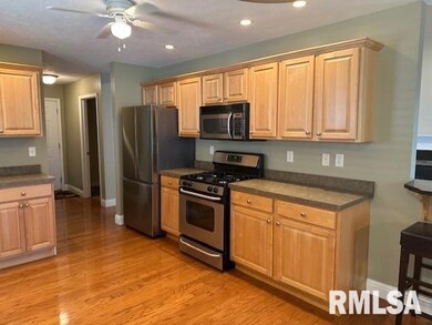 22 Applebee Farm Dr, Jacksonville, IL 62650 - photo 7