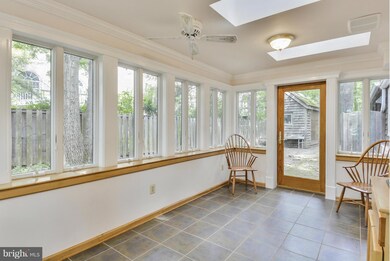 6842 Woodland Dr, Falls Church, VA 22046 - photo 3