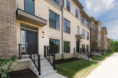 664 Langford St, Carmel, IN 46032 - photo 2