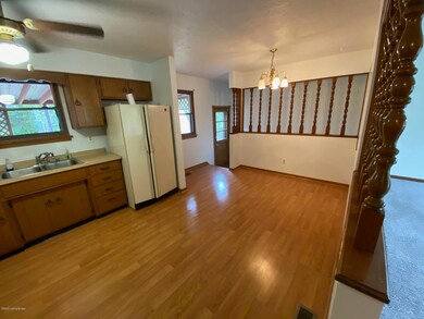 8209 Sandidge Dr, Louisville, KY 40228 - photo 5