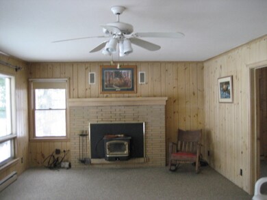 Spacious living room