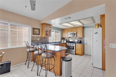 26661 Mainsail Ln, Helendale, CA 92342 - photo 5