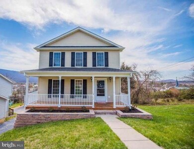 102 E North St, Strasburg, VA 22657 - photo 2