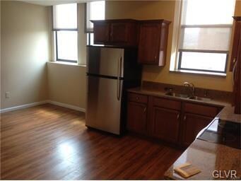 2 W Broad St unit 18, Bethlehem, PA 18018 - photo 4