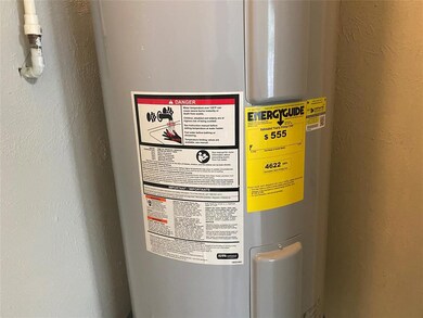 6304 Sandhurst Ln E, North Richland Hills, TX 76182 - photo 6