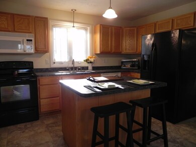 88 Brooks Rd, Athol, MA 01331 - photo 3