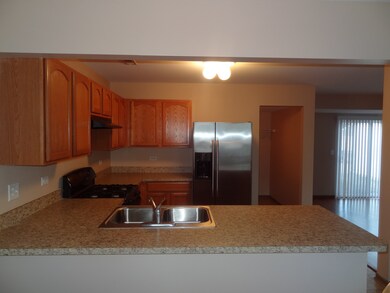 1712 Maple Park Ln unit 3232, Aurora, IL 60504 - photo 4