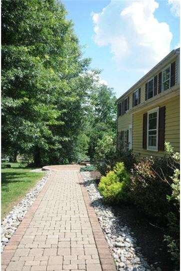 89 Pine Mill Cir, Doylestown, PA 18901 - photo 3