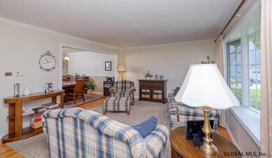 27 Green Meadows Ln, Albany, NY 12211 - photo 4