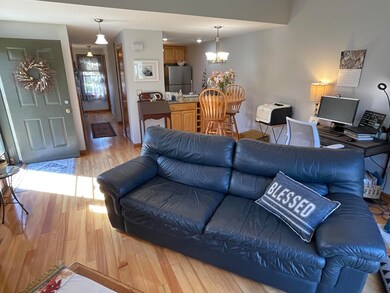 67 Montrose Dr, Stratham, NH 03885 - photo 3