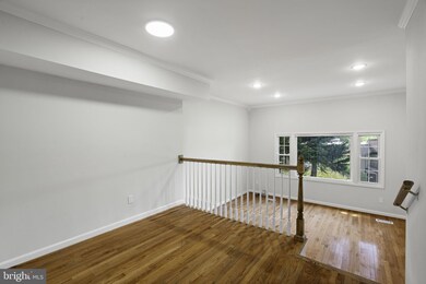 8532 Barrington Ct unit 937, Springfield, VA 22152 - photo 3