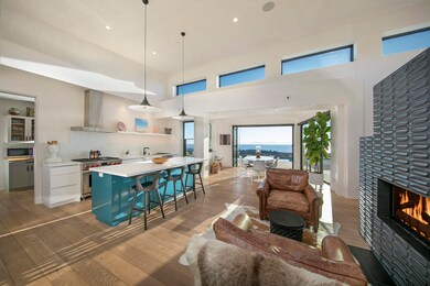 Kitchen & Living