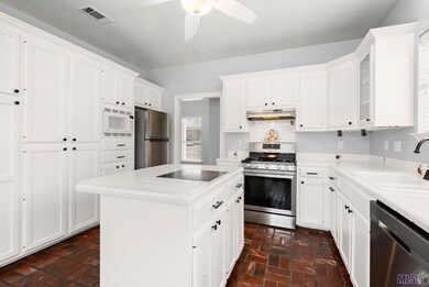 3983 Hemlock St, Zachary, LA 70791 - photo 5